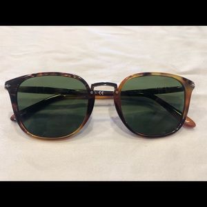 Like New Persol Tortoise Sunglasses